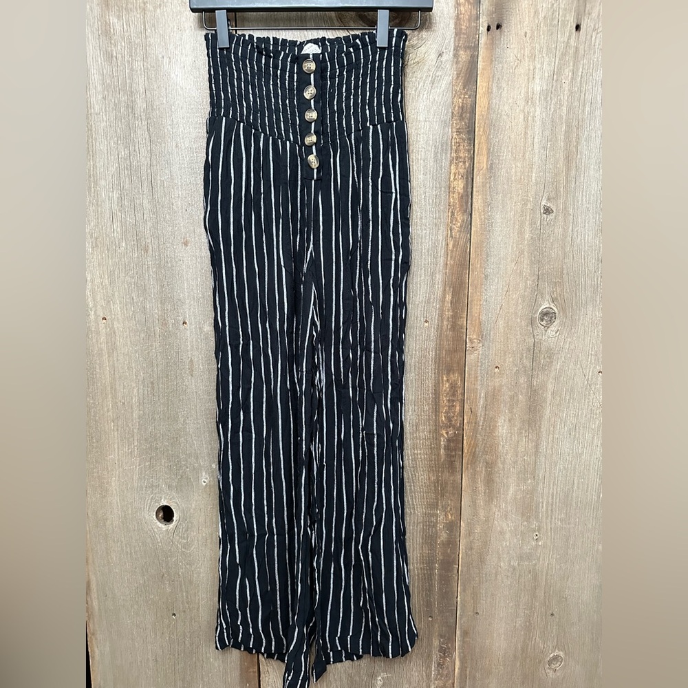 American Eagle High Waisted Button Front Palazzo Pants in Black Size Small